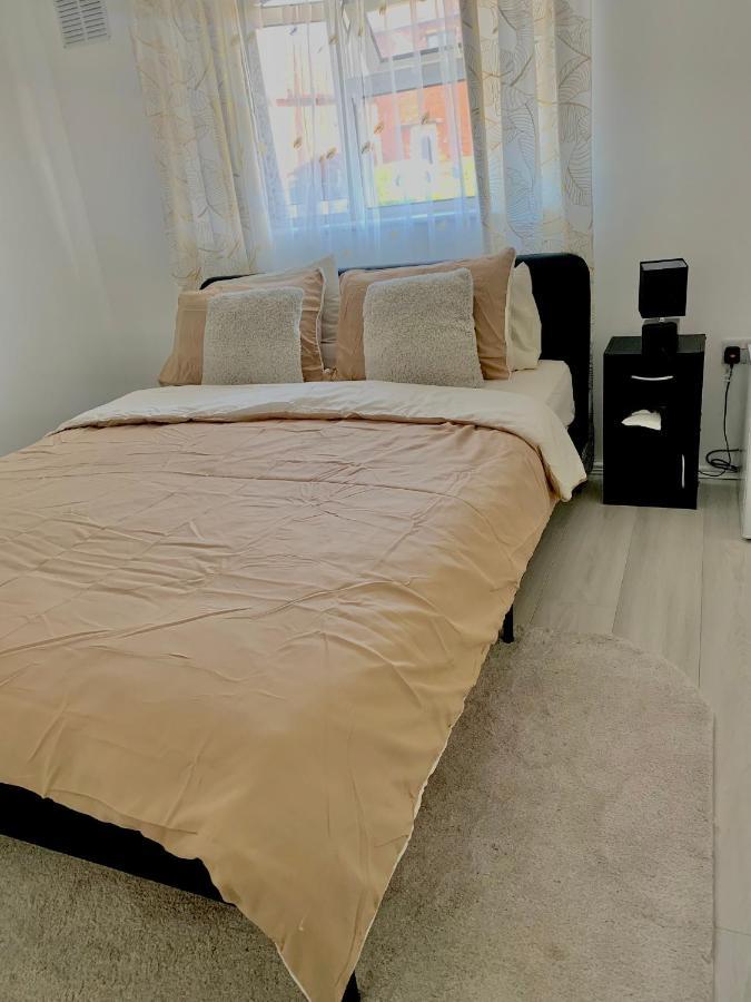 Double Room Bentilee Bucknall  Exterior foto